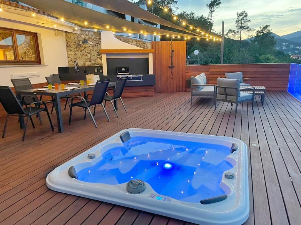 Spettacolare Vista Isola Terrazza E Idromassaggio Villa Ноли Екстериор снимка