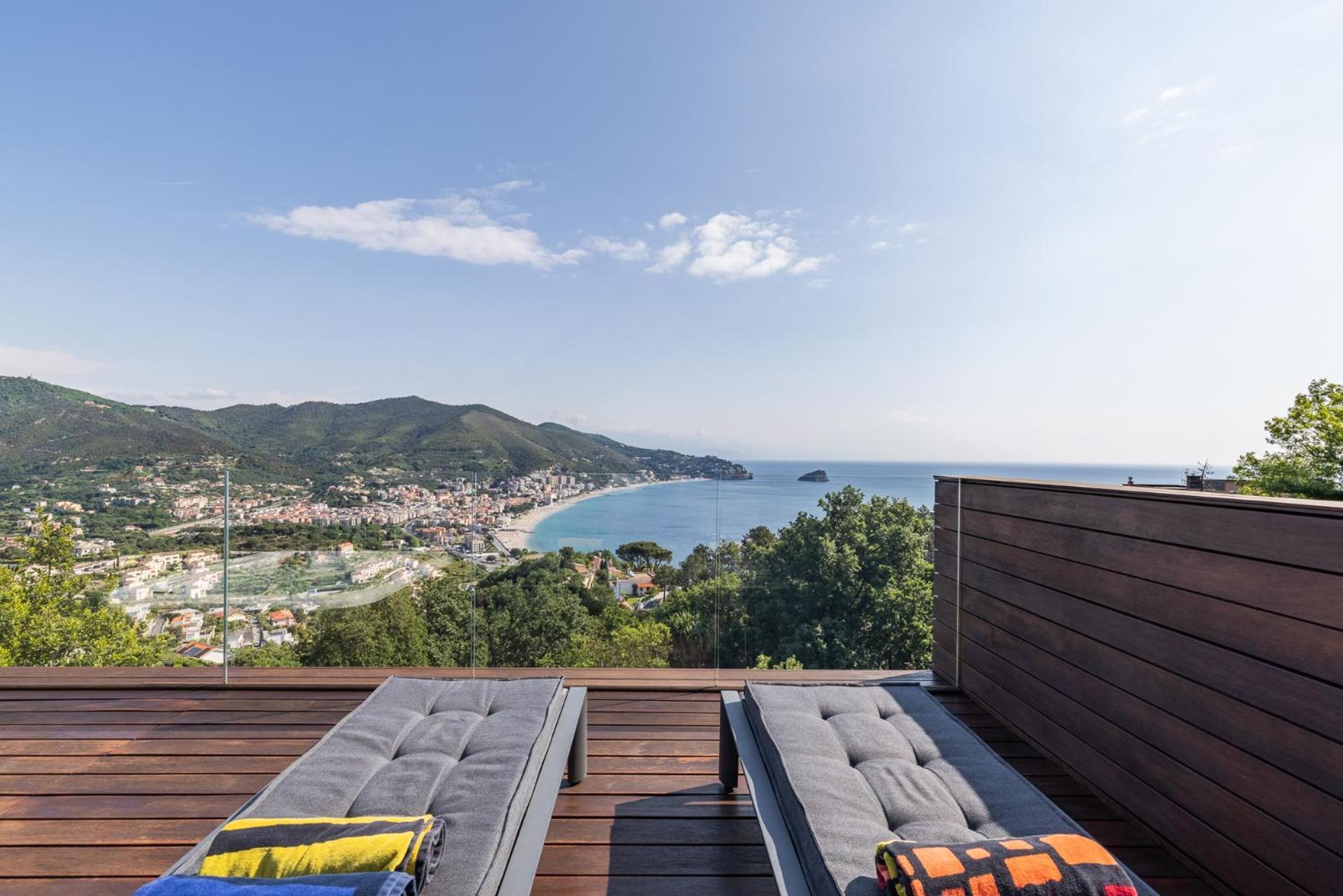 Spettacolare Vista Isola Terrazza E Idromassaggio Villa Ноли Екстериор снимка