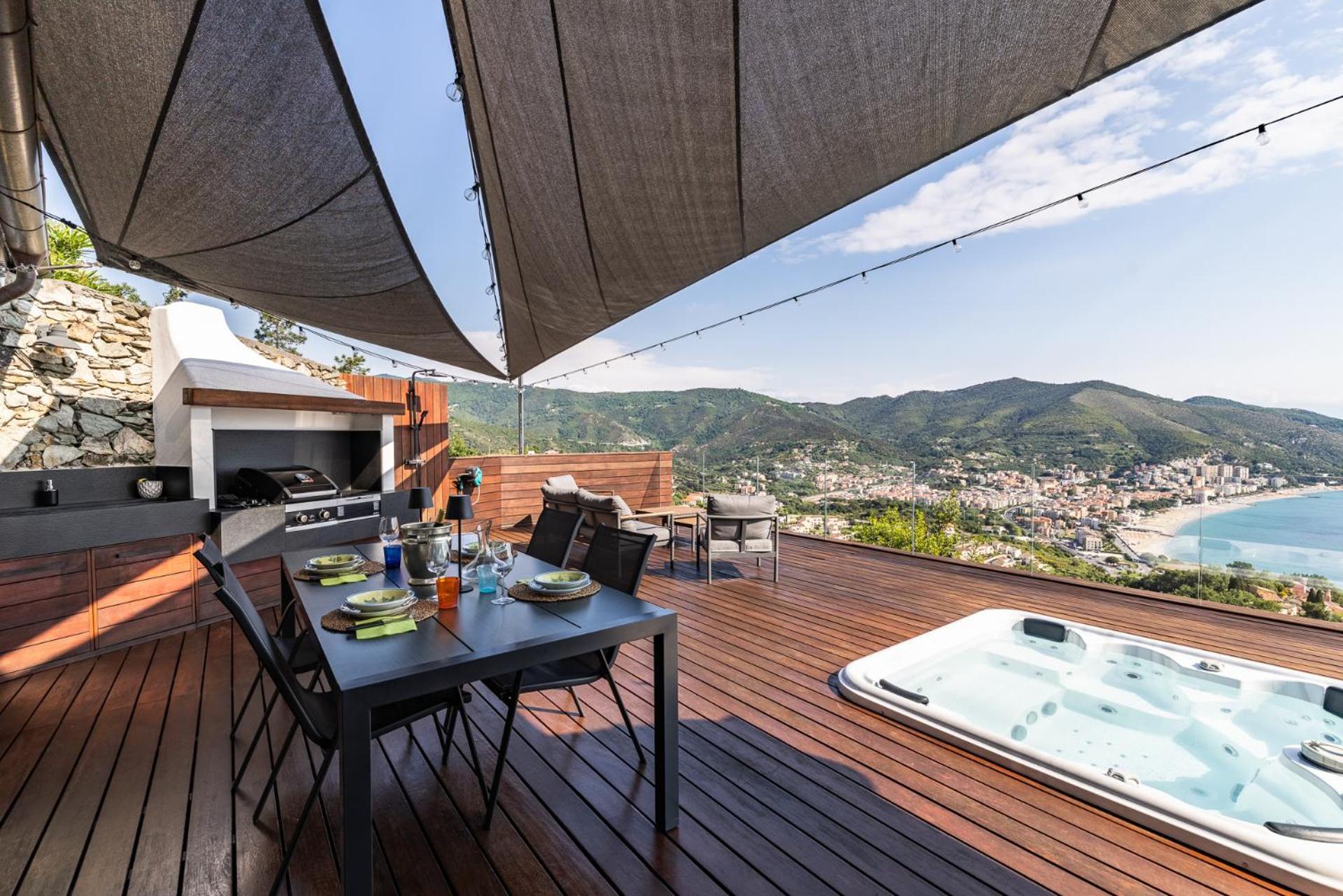 Spettacolare Vista Isola Terrazza E Idromassaggio Villa Ноли Екстериор снимка