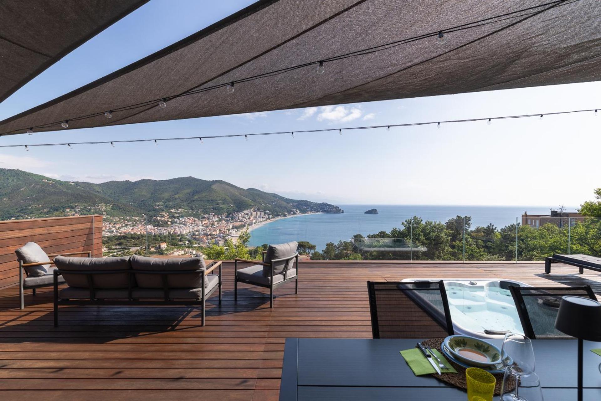 Spettacolare Vista Isola Terrazza E Idromassaggio Villa Ноли Екстериор снимка