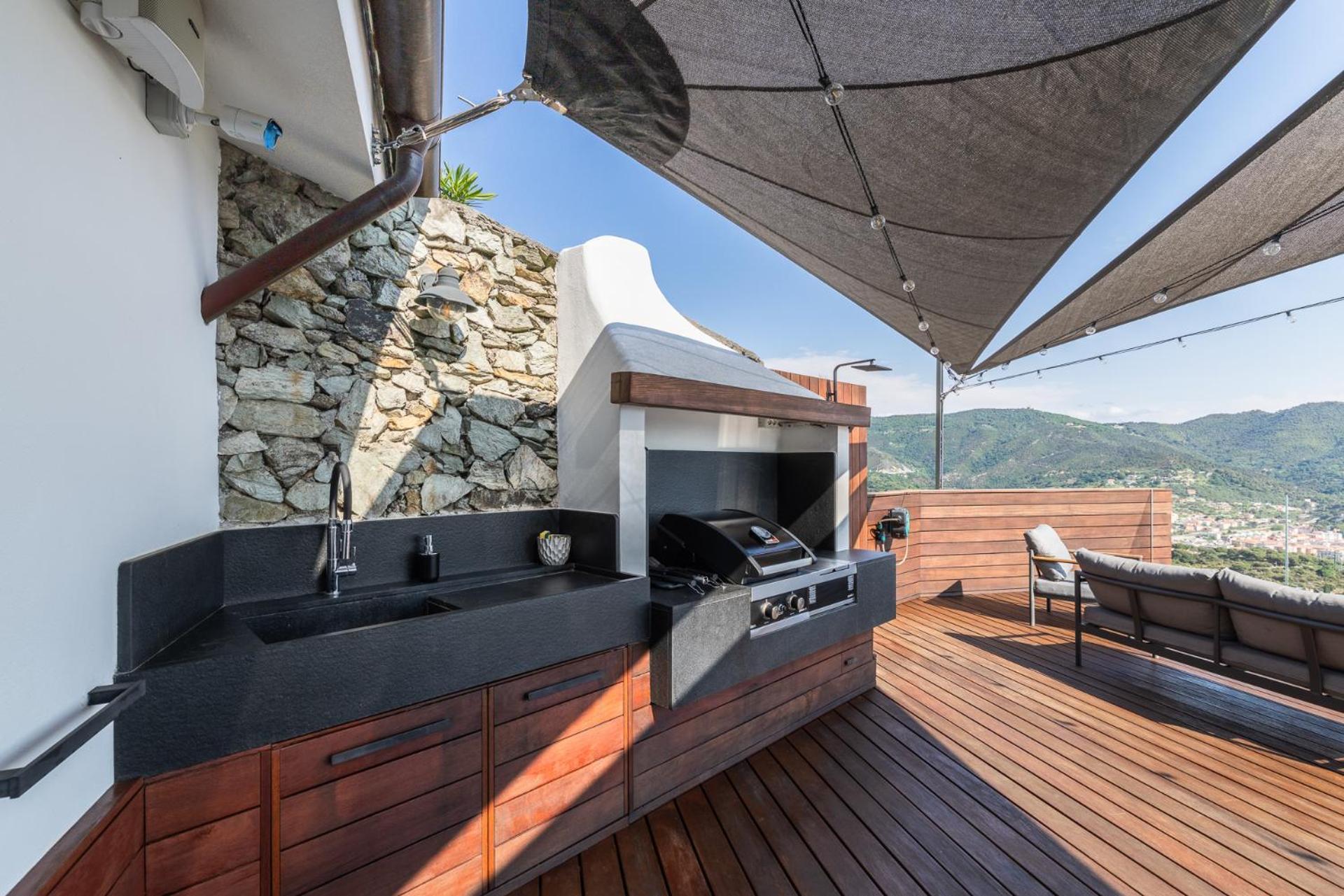 Spettacolare Vista Isola Terrazza E Idromassaggio Villa Ноли Екстериор снимка