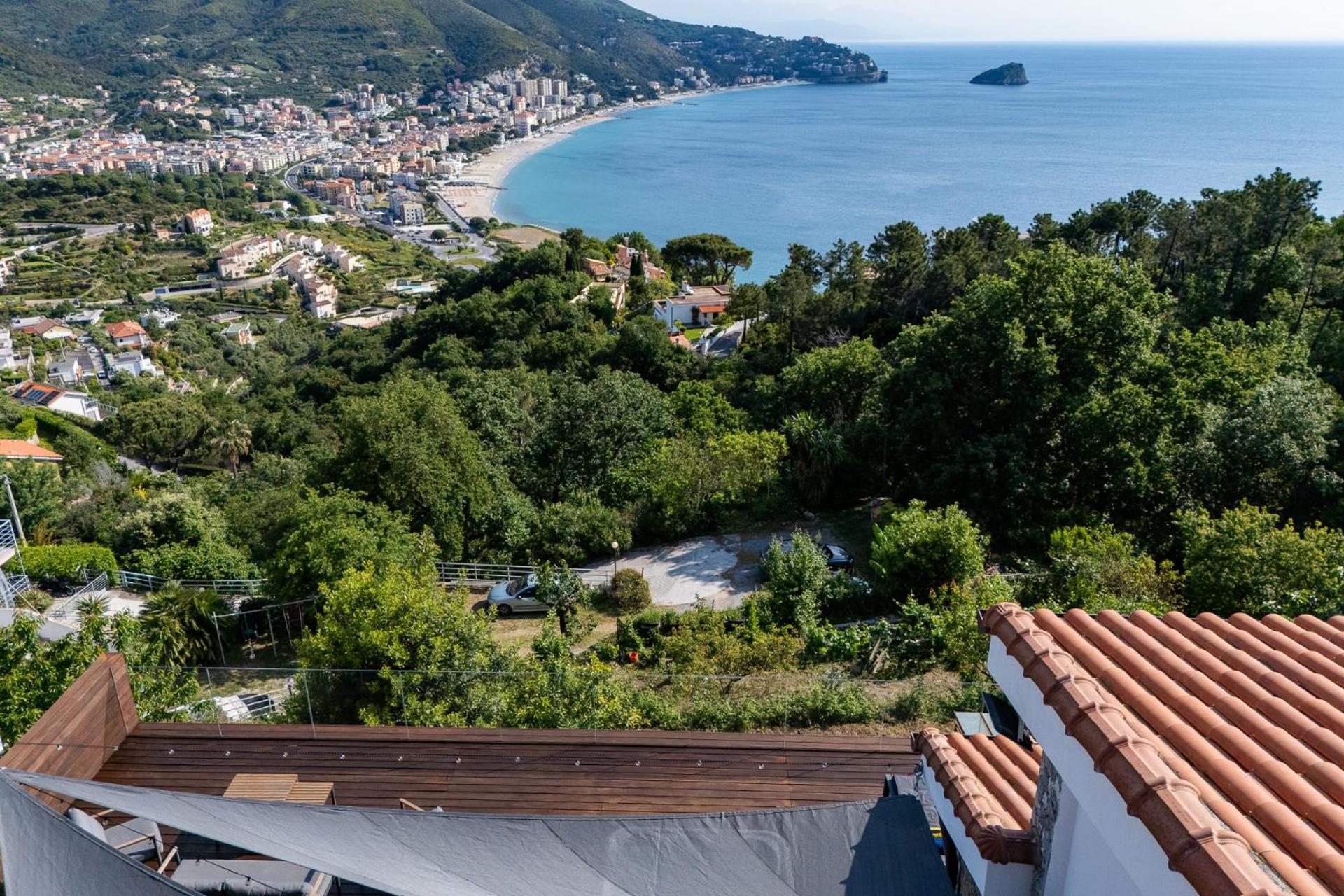 Spettacolare Vista Isola Terrazza E Idromassaggio Villa Ноли Екстериор снимка