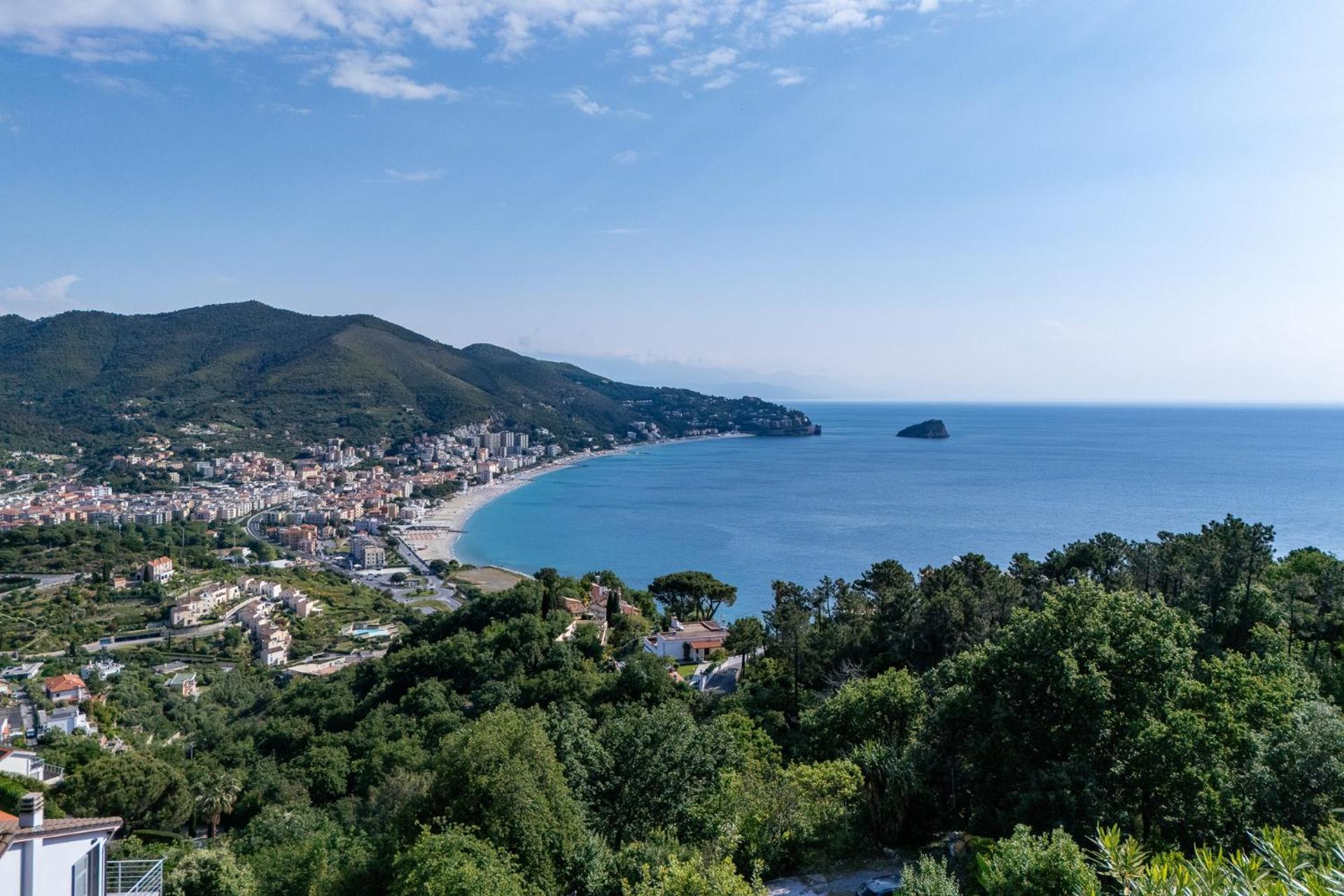 Spettacolare Vista Isola Terrazza E Idromassaggio Villa Ноли Екстериор снимка